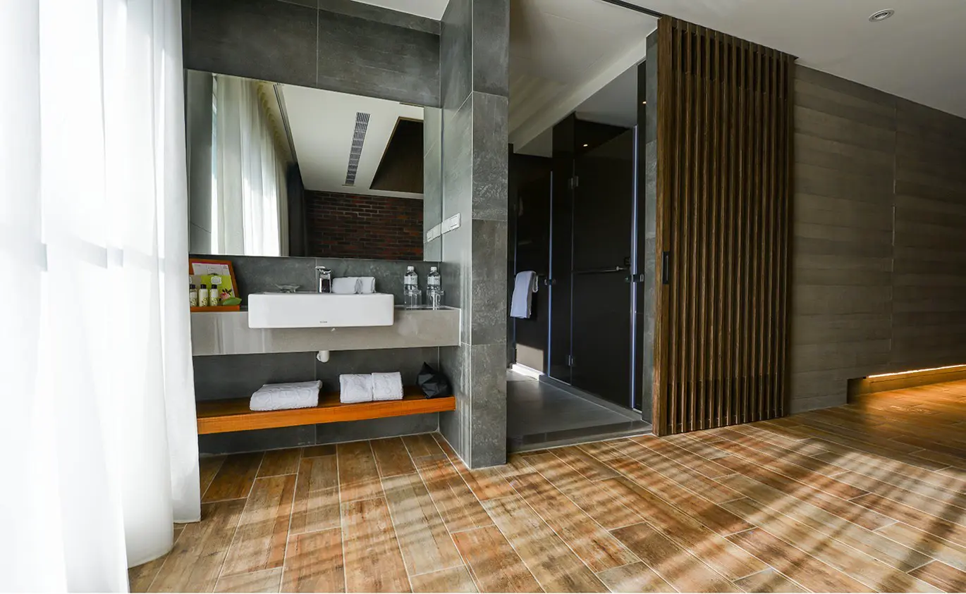 原藝空間 / 流金穗月