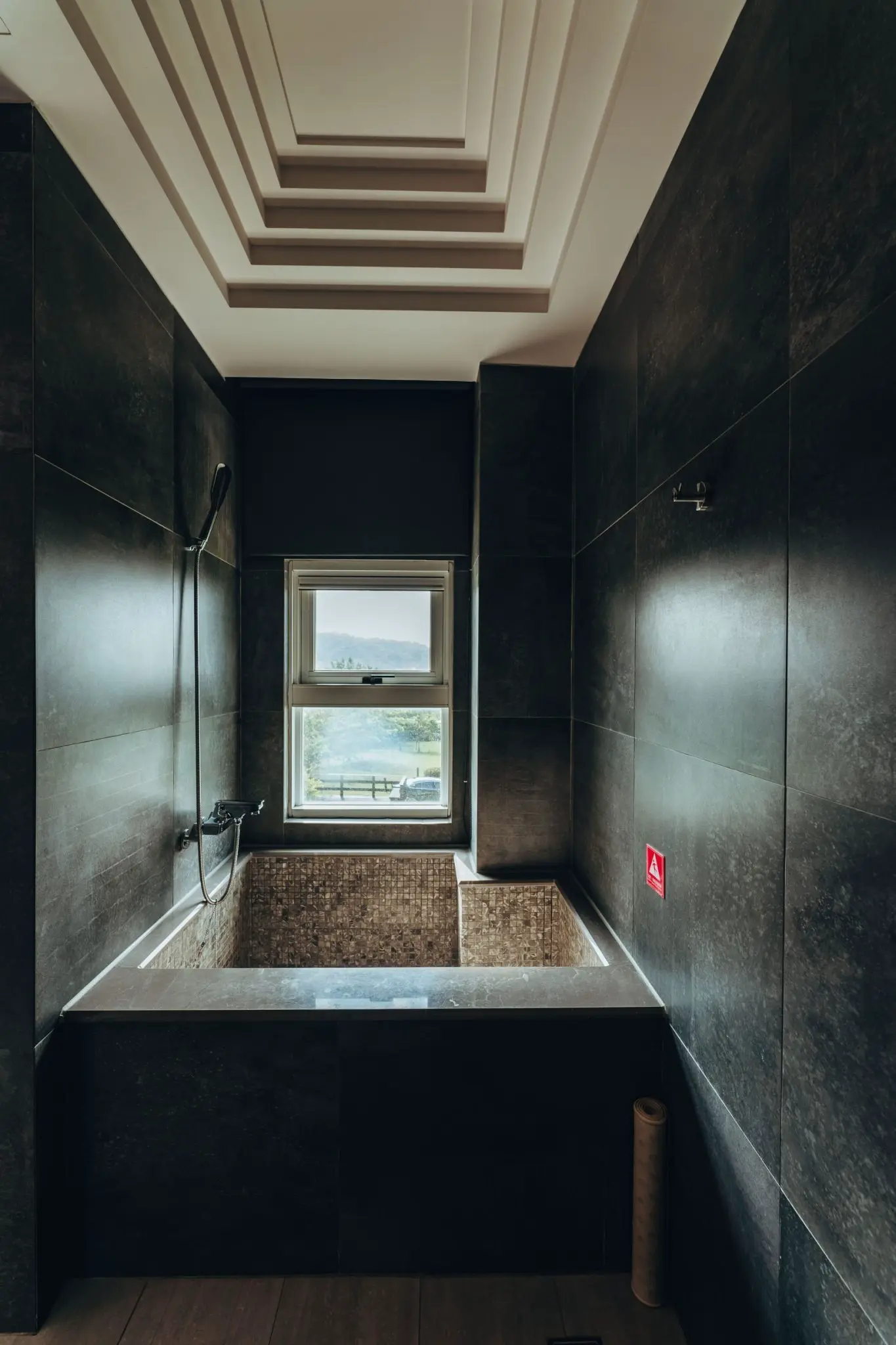 原藝空間 / 流金穗月