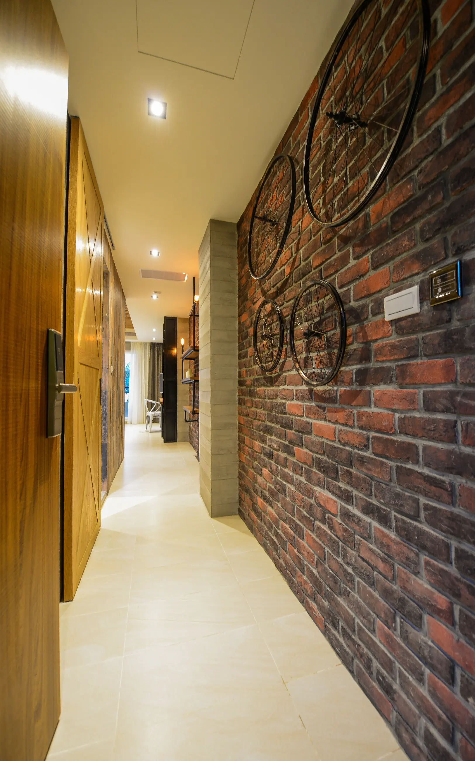 原藝空間 / 流金穗月