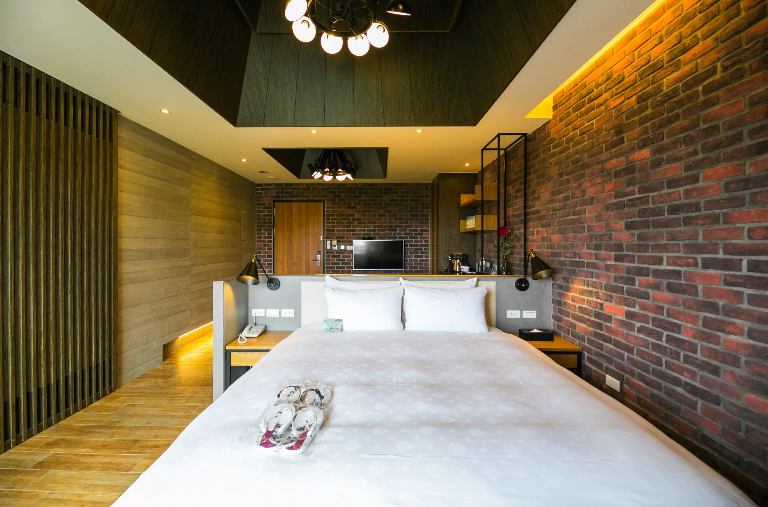 原藝空間 / 流金穗月