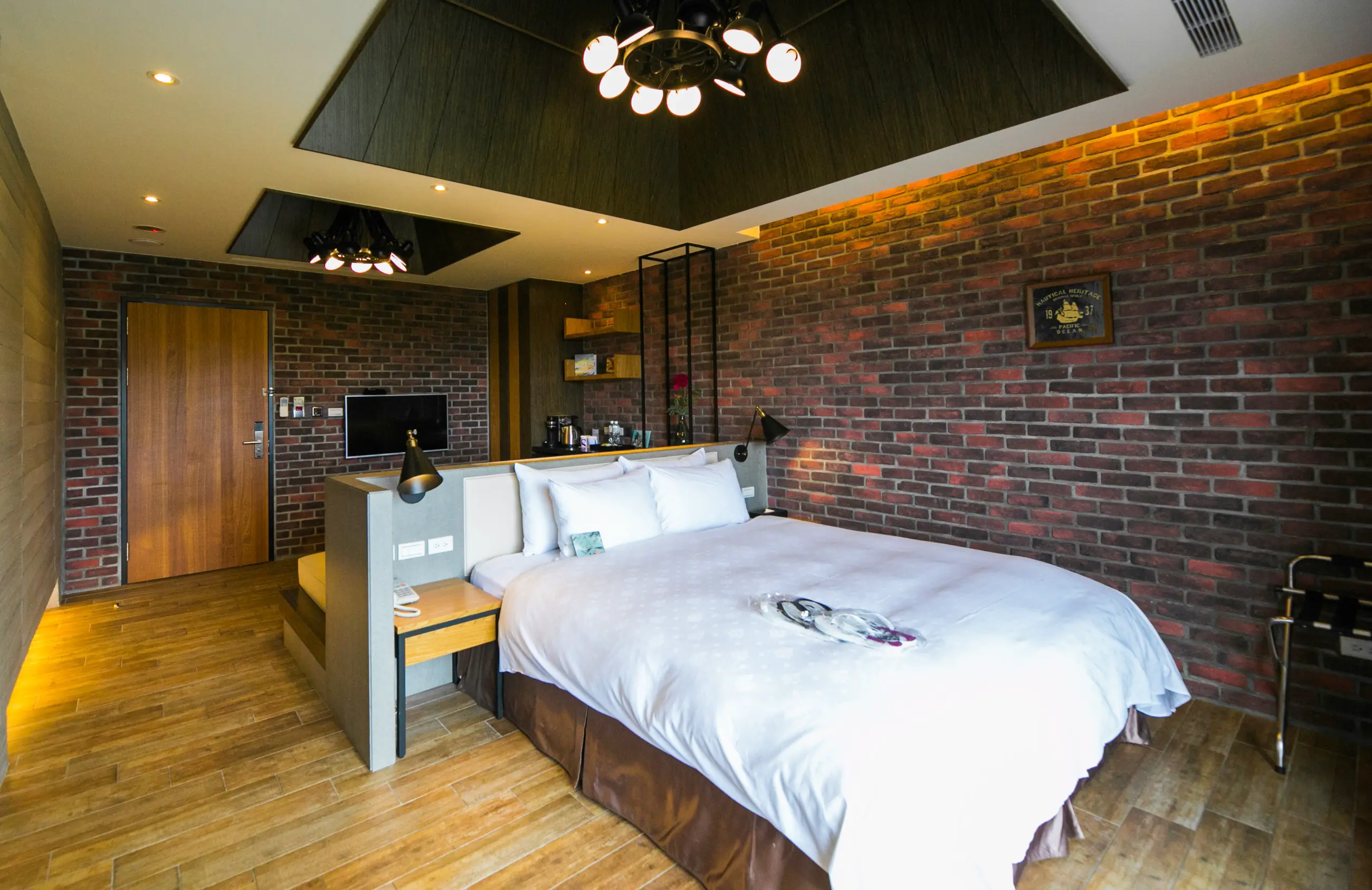 原藝空間 / 流金穗月